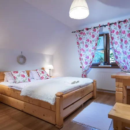 Bed & Breakfast Malinovy Sen 3*