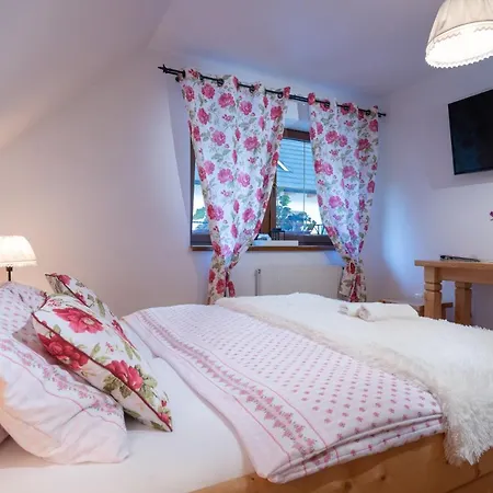 Malinovy Sen Bed & Breakfast 3*