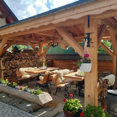 Malinovy Sen Bed & Breakfast 3*